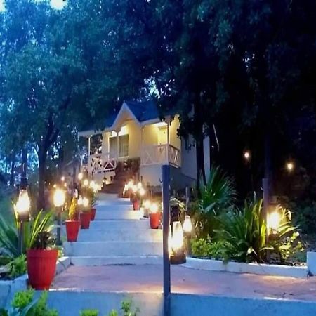 Greendale Resort Pachmarhī Exterior foto